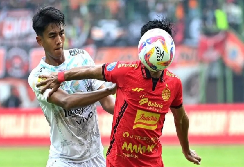 Arsip - Laga Persija Jakarta vs Persib Bandung 