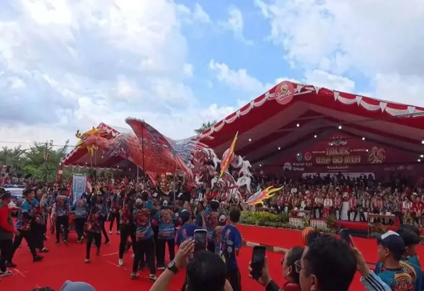 Perayaan budaya Cap Go Meh di Singkawang sukses menarik perhatian wisatawan lokal dan manca negara (ANTARA/Rendra Oxtora)