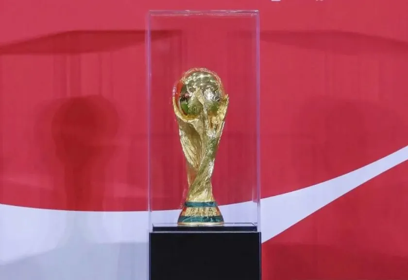 Trofi FIFA World Cup datang ke Jakarta. Antara Foto/Asprilla Dwi Adha