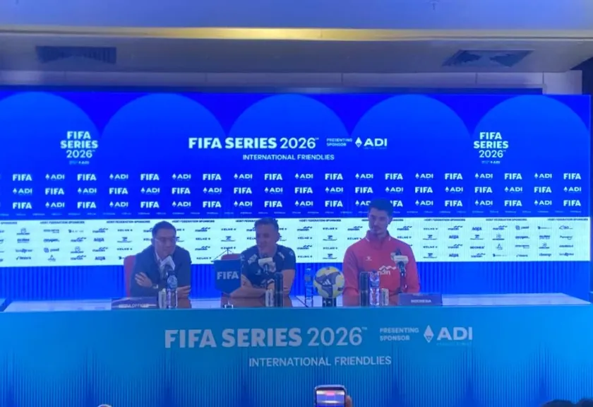 John Herdman dan Elkan Baggott