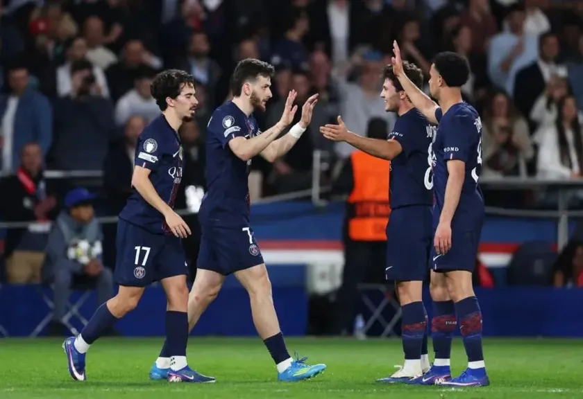 Selebrasi Khvicha Kvaratskhelia 