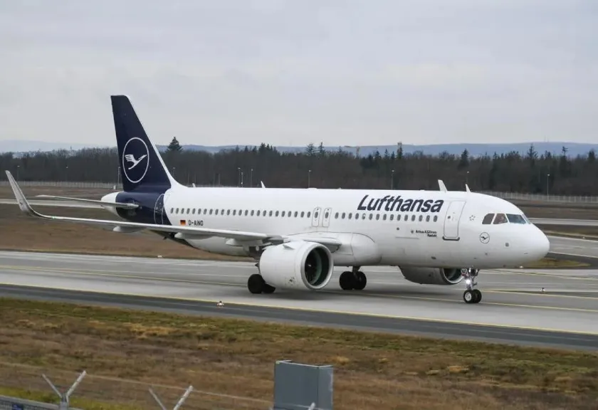Pesawat Lufthansa 