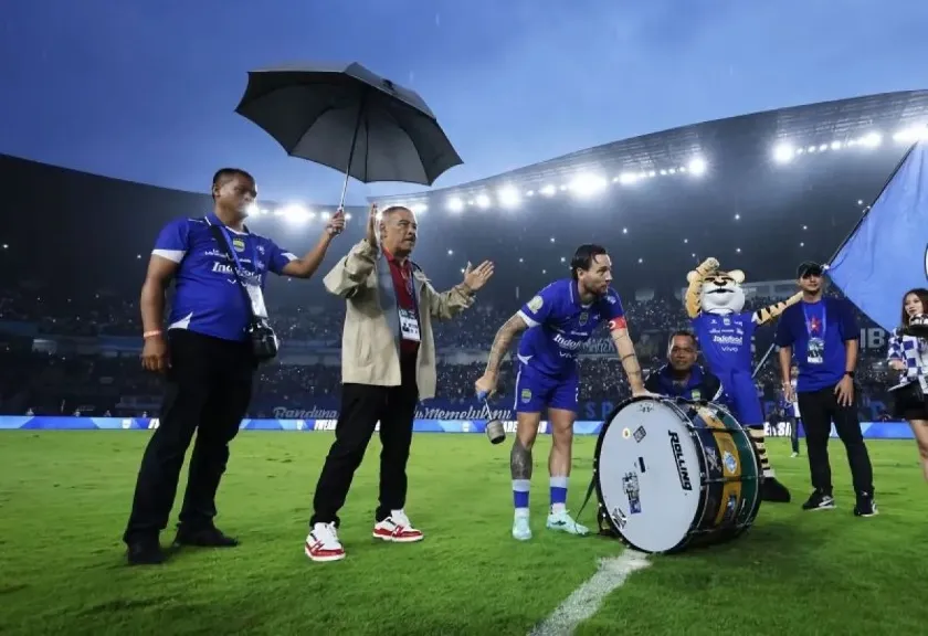 Manajer Persib Bandung Umuh Muchtar
