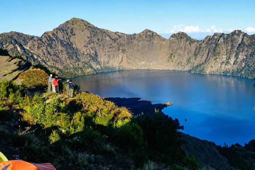 Danau Segera Anak di kawasan Gunung Rinjani 