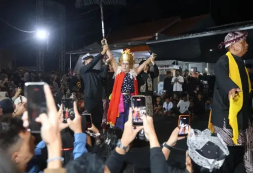 Ritual Seblang di Kelurahan Bakungan, Kecamatan Glagah, Kabupaten Banyuwangi, Jawa Timur