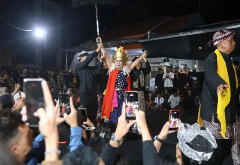 Ritual Seblang di Kelurahan Bakungan, Kecamatan Glagah, Kabupaten Banyuwangi, Jawa Timur