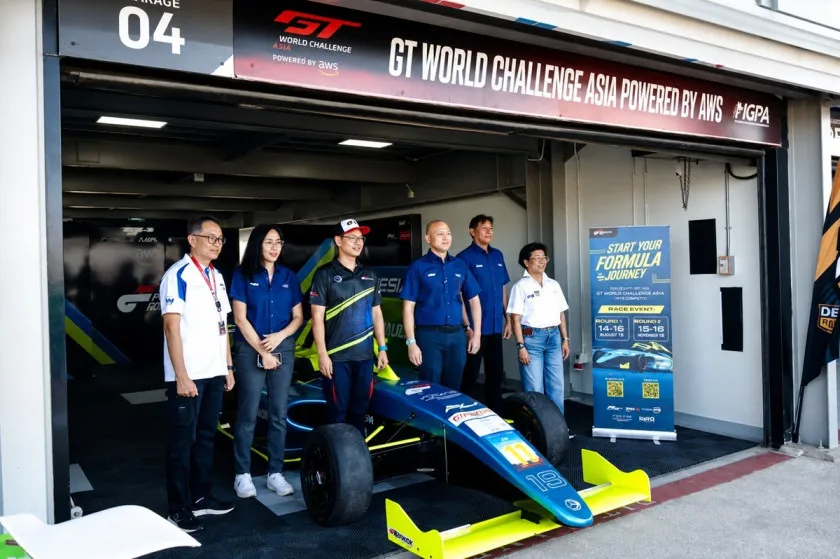 Direktur Utama MGPA, Ananda Mikola, dan CEO Formula Indonesia r