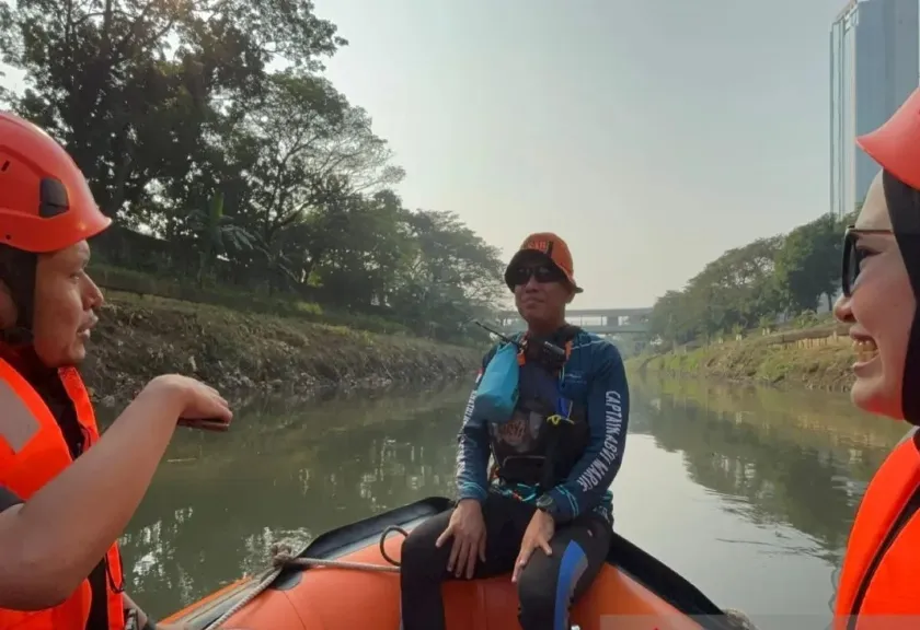 Kegiatan Ciliwung River Adventure 