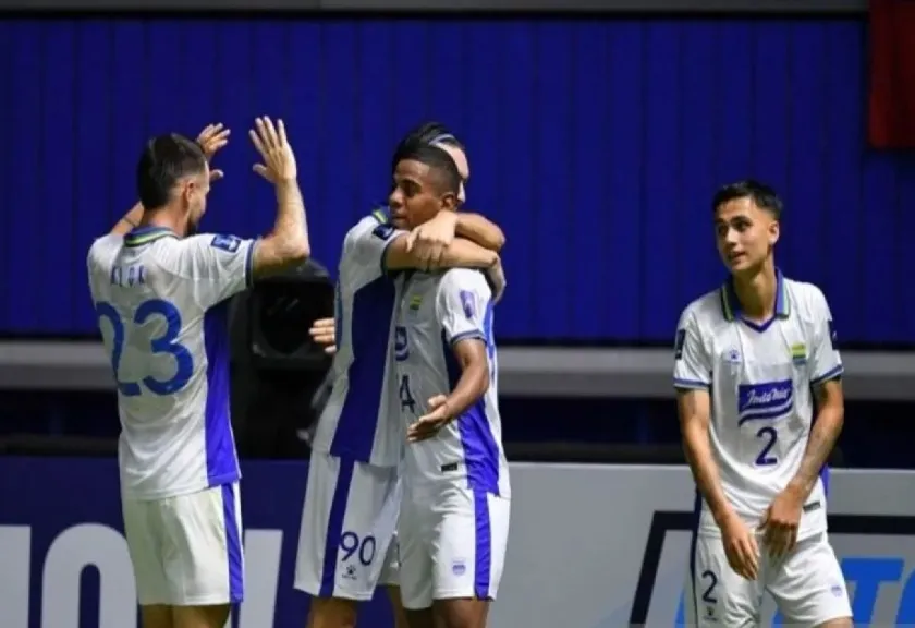 Selebrasi pemain Persib Bandung Uilliam Barros