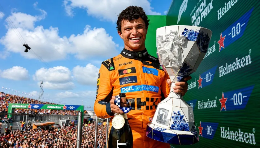 Pembalap McLaren Lando Norris merayakan kemenangan di GP Belanda 2026 di Sirkuit Zandvoort