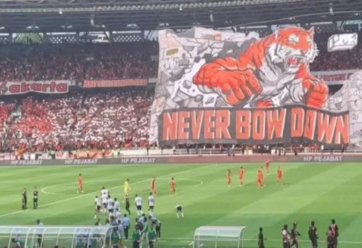 Laga Persija Jakarta melawan Persib Bandung 