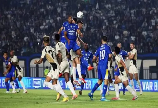 Persib vs Dewa United