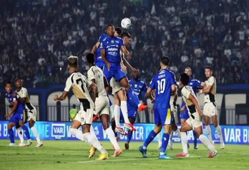 Persib vs Dewa United