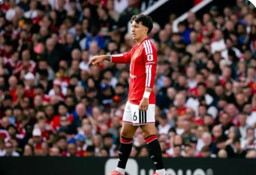 Bek Manchester United asal Argentina Lisandro Martinez