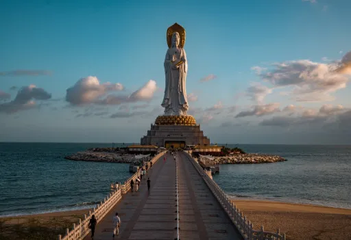 Patung Guanyin 