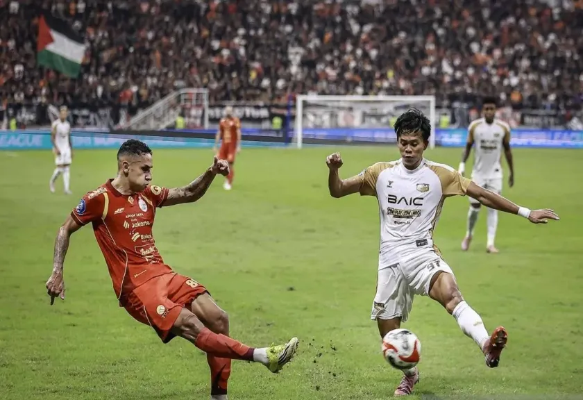 Arsip - Laga Persija Jakarta vs Dewa United