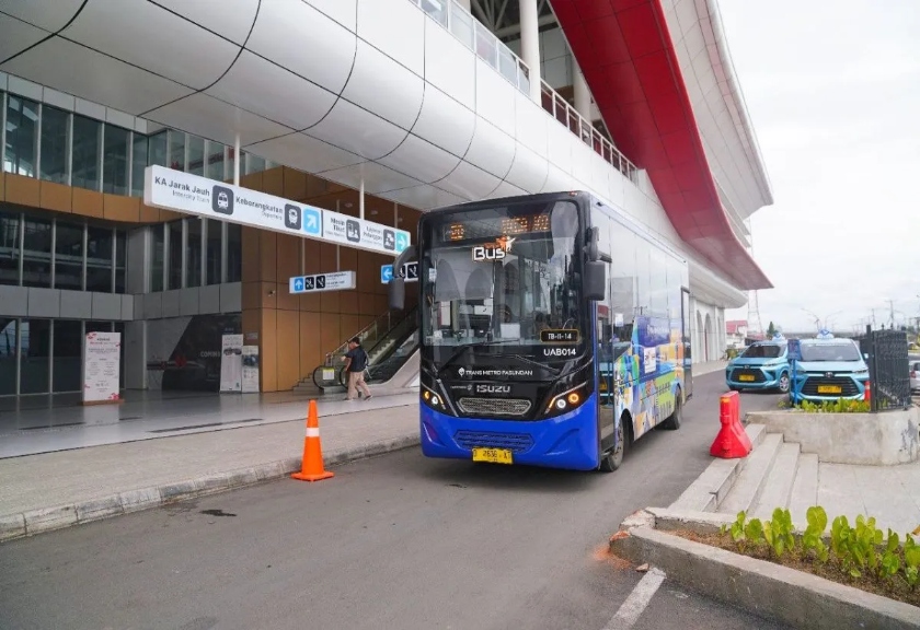 Stasiun Kereta Cepat Whoosh Padalarang