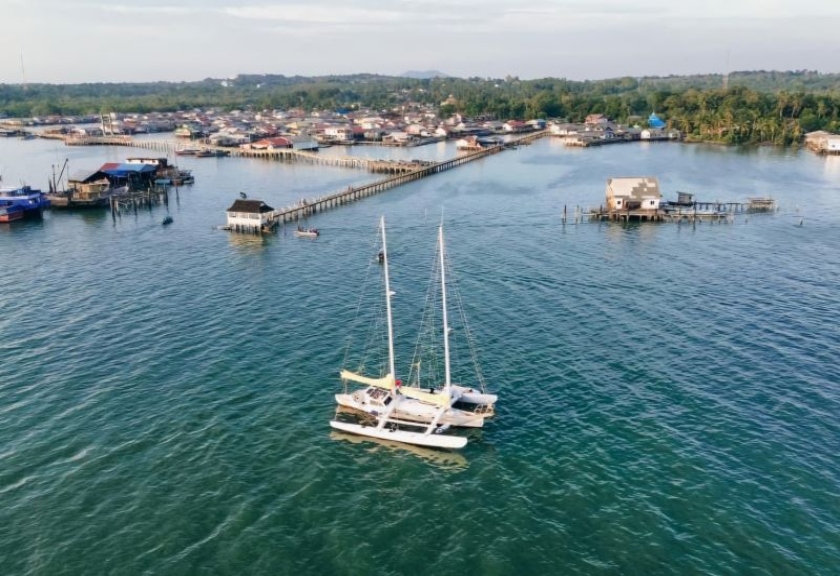 Kapal pesiar atau yacht dari berbagai negara berlabuh di perairan Tanjungpinang, Provinsi Kepri, dalam rangkaian Sail to Indonesia 2025. 